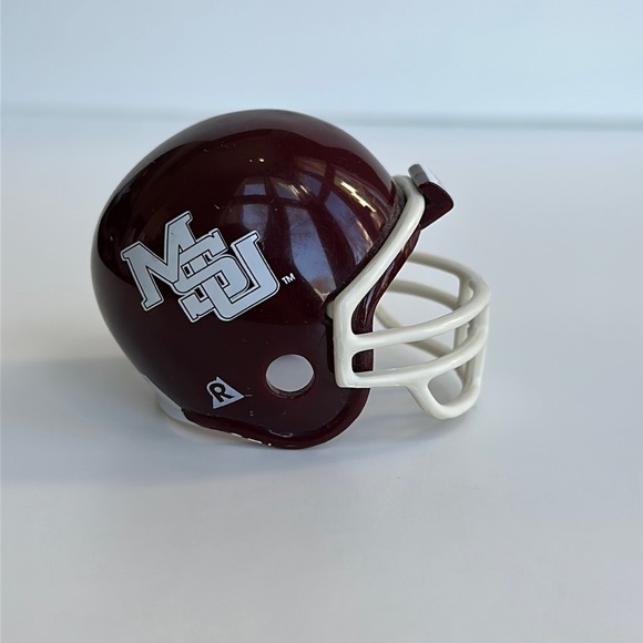 Mississippi State Bulldogs Vintage NCAA Pocket Pro Mini Riddell Football Helmet - Picture 1 of 6